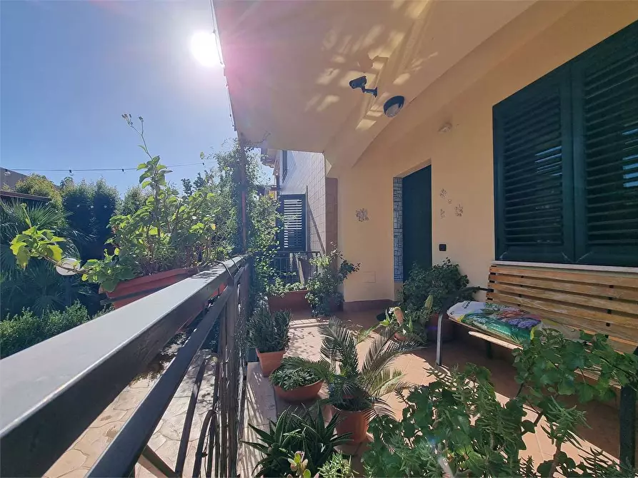 Immagine 4 di Casa bifamiliare in vendita  in VIA GIUSEPPE DI TARDO  a Catanzaro