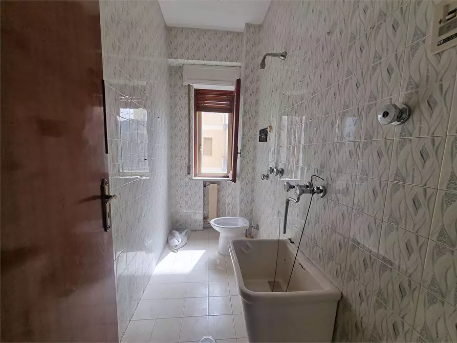 Immagine 28 di Appartamento in vendita  in via barrio  14 a Catanzaro