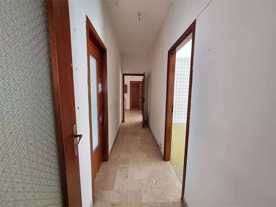 Immagine 8 di Appartamento in vendita  in via barrio  14 a Catanzaro