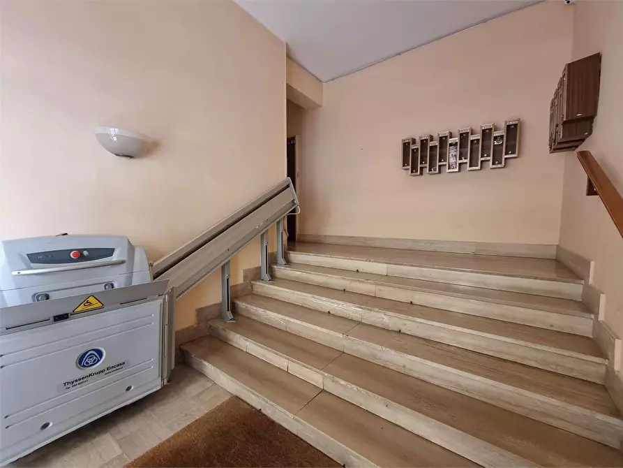 Immagine 3 di Appartamento in vendita  in via barrio  14 a Catanzaro