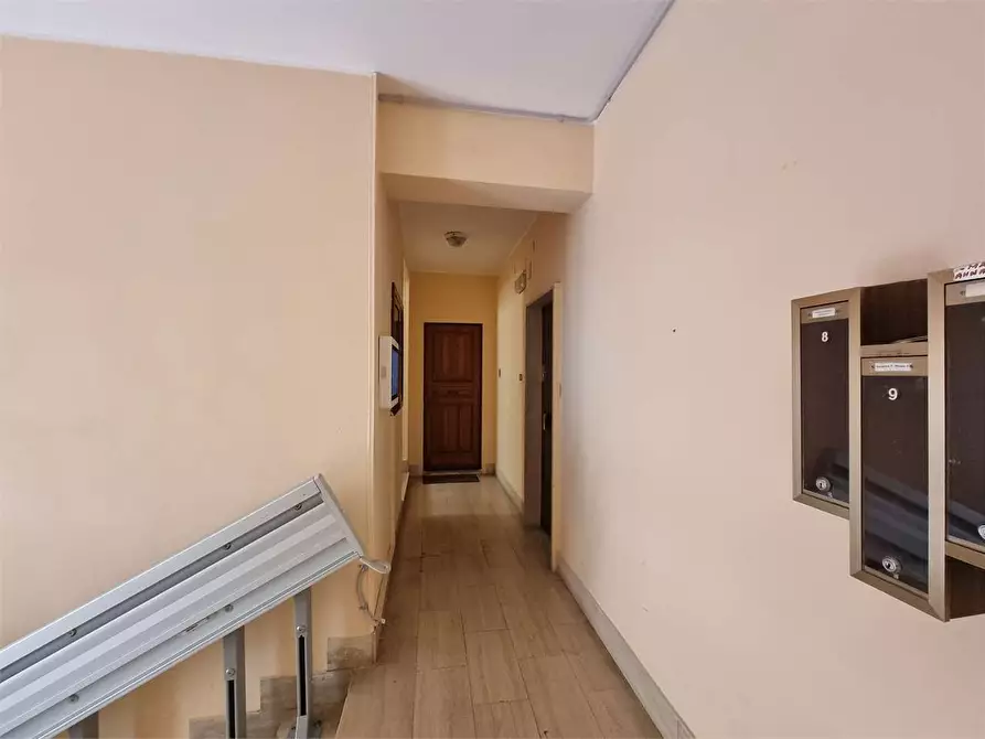 Immagine 2 di Appartamento in vendita  in via barrio  14 a Catanzaro