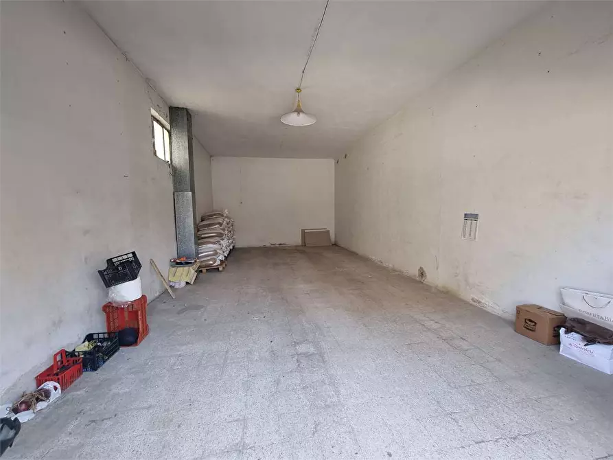 Immagine 1 di Magazzino in affitto  in Via caprera  68 a Catanzaro