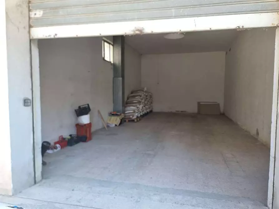 Immagine 3 di Magazzino in affitto  in Via caprera  68 a Catanzaro