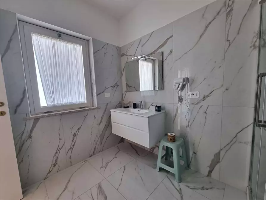 Immagine 7 di Appartamento in affitto  in Viale Crotone a Catanzaro