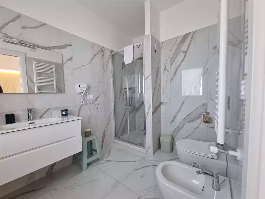 Immagine 8 di Appartamento in affitto  in Viale Crotone a Catanzaro