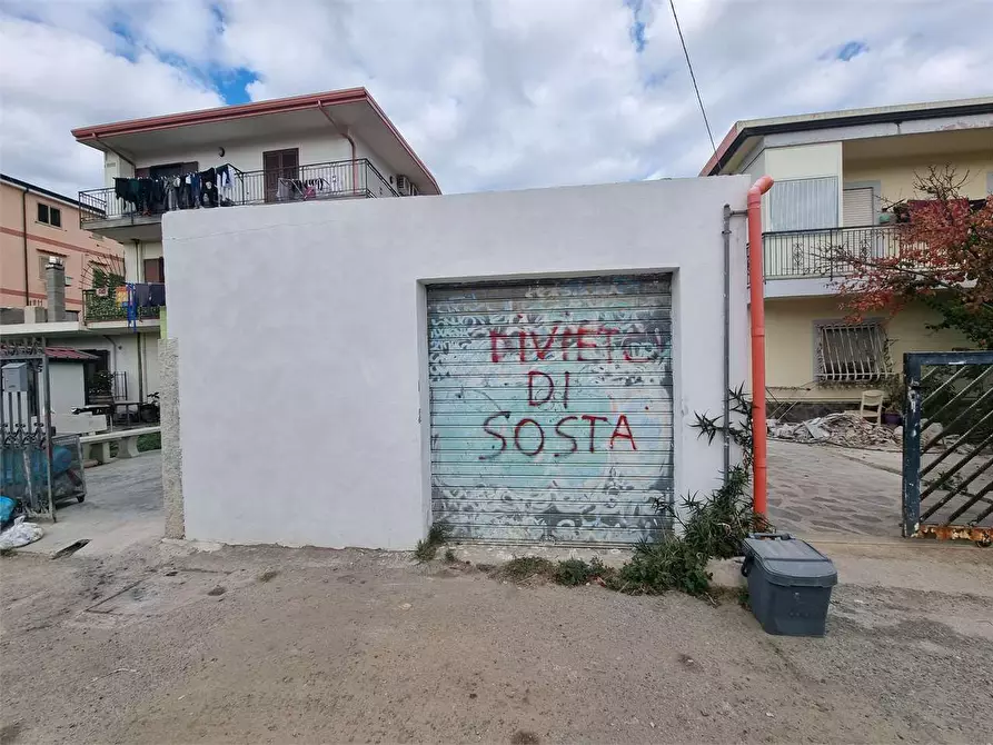 Immagine 2 di Magazzino in affitto  in Via bedarida 40 a Catanzaro
