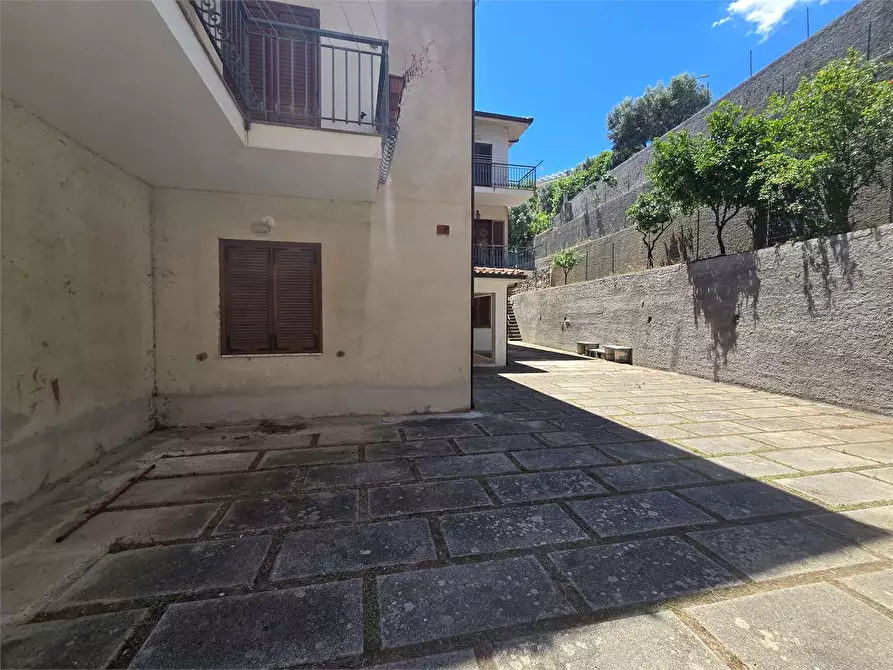 Immagine 2 di Appartamento in vendita  in Vicino a Piazzale Elvira Marincola Cattaneo 3 a Stalettì