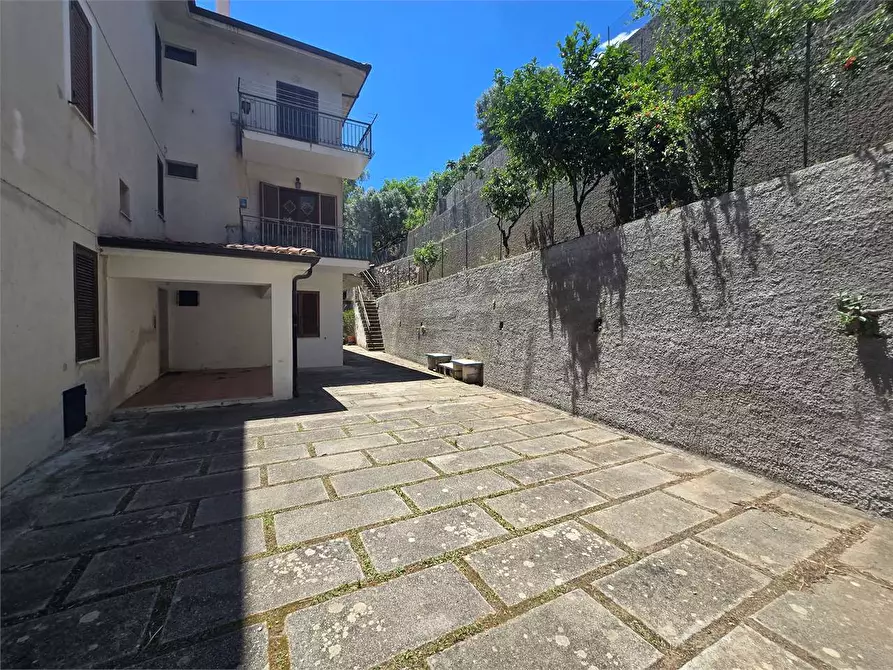 Immagine 3 di Appartamento in vendita  in Vicino a Piazzale Elvira Marincola Cattaneo 3 a Stalettì