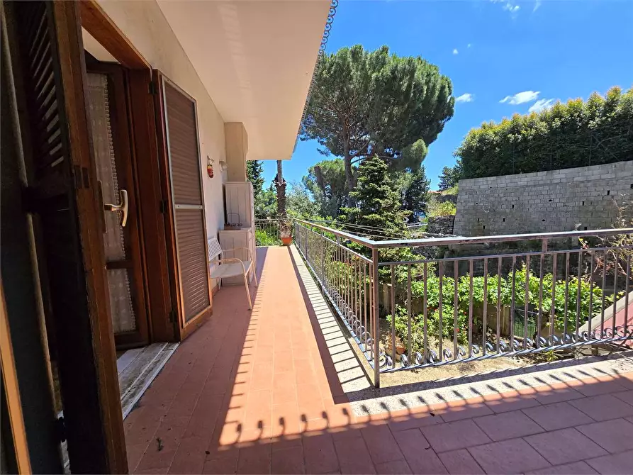 Immagine 25 di Appartamento in vendita  in Vicino a Piazzale Elvira Marincola Cattaneo 3 a Stalettì