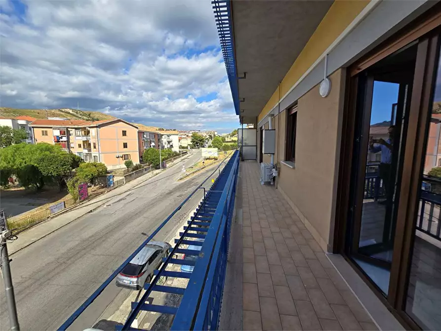 Immagine 1 di Appartamento in vendita  in Viale Emilia 64 a Catanzaro