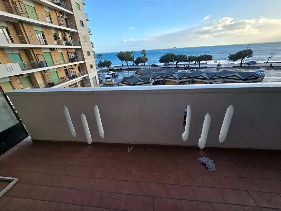 Immagine 2 di Appartamento in affitto  in Via lungomare  325 a Catanzaro