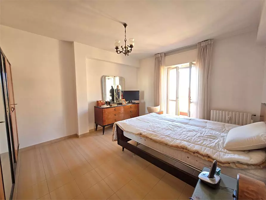Immagine 21 di Appartamento in vendita  a Catanzaro