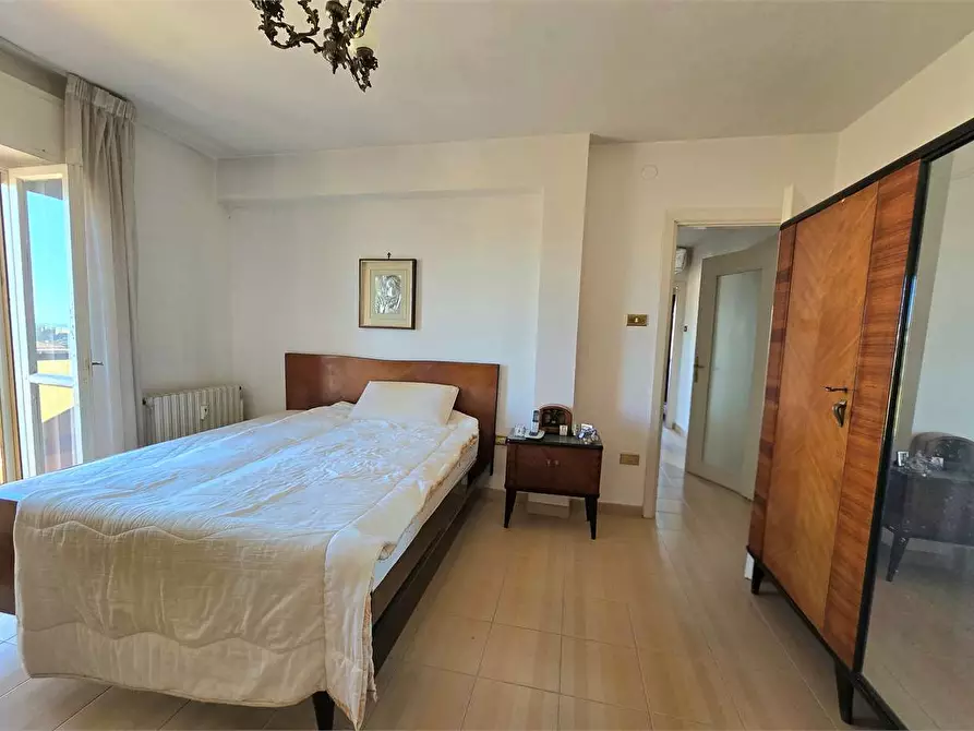 Immagine 24 di Appartamento in vendita  a Catanzaro