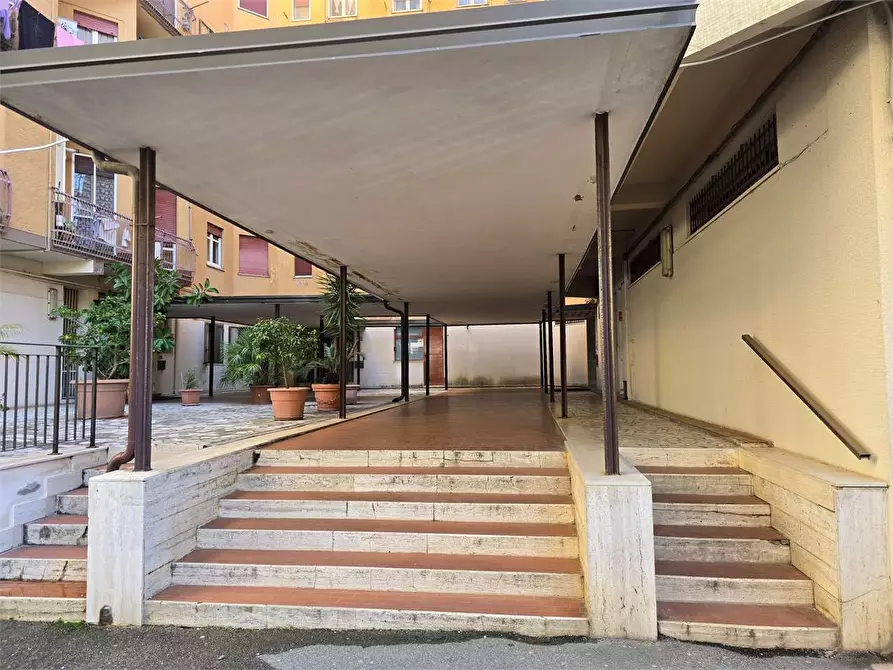 Immagine 26 di Appartamento in vendita  a Catanzaro