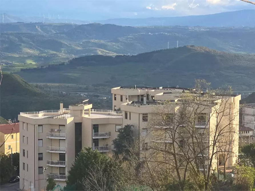 Immagine 2 di Attico in vendita  in VIA BAARLAM DA SEMINARA a Catanzaro