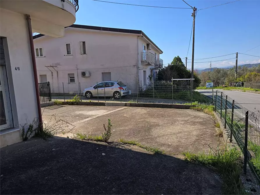 Immagine 4 di Magazzino in vendita  in Via vitaliano parrella a Settingiano