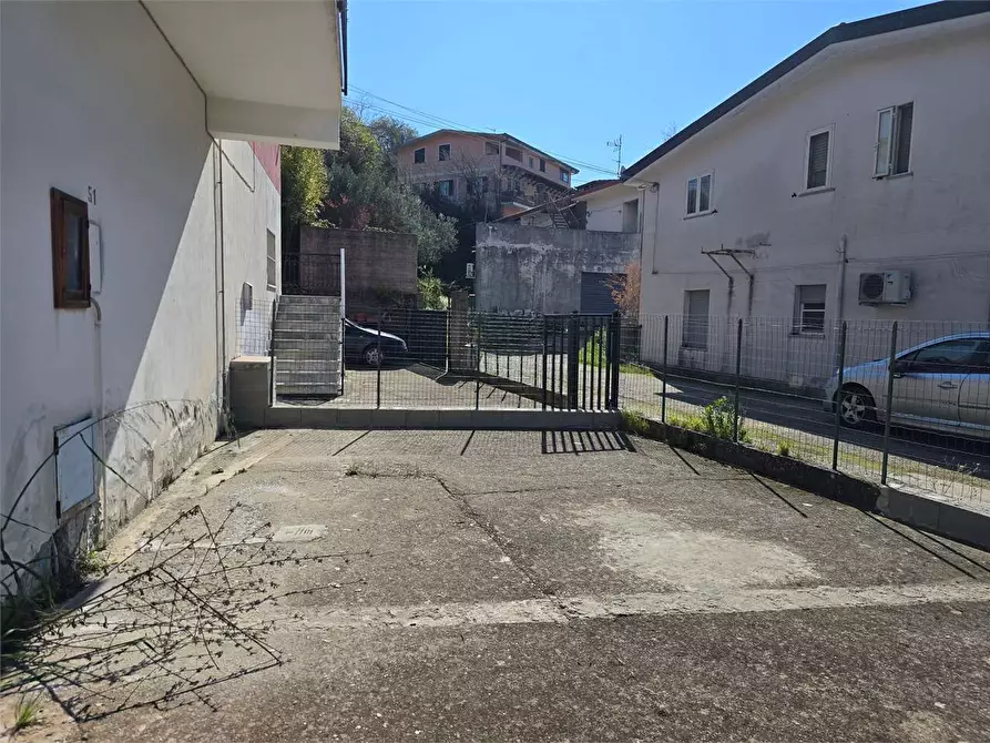 Immagine 5 di Magazzino in vendita  in Via vitaliano parrella a Settingiano