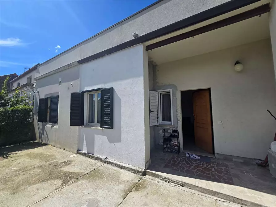 Immagine 3 di Villa in vendita  a Catanzaro