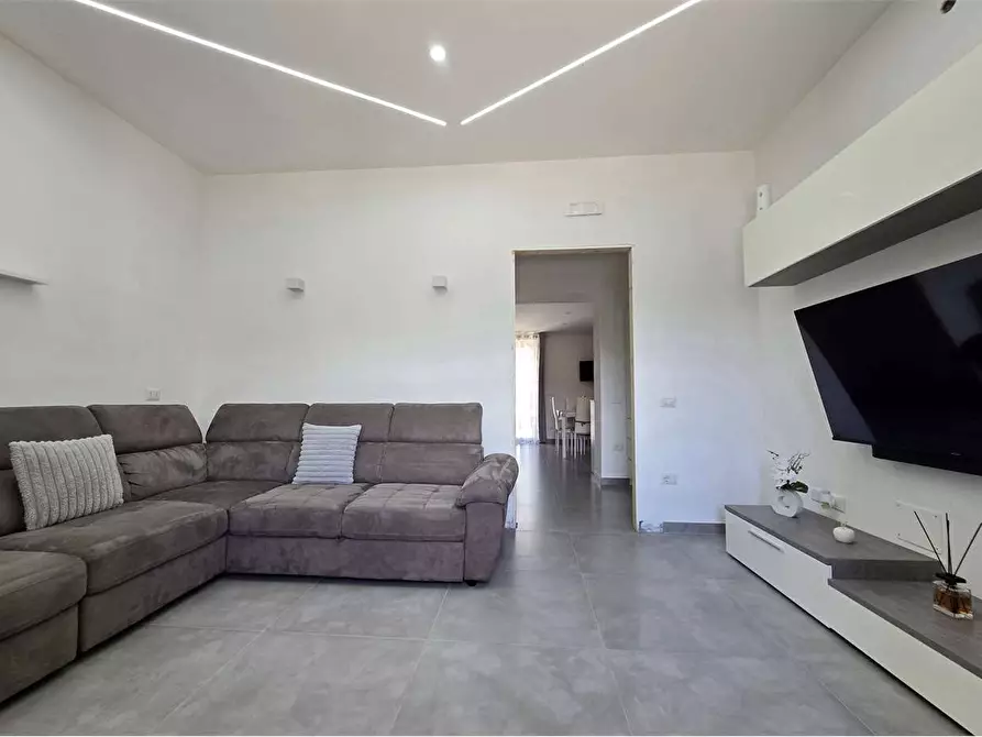 Immagine 1 di Villa in vendita  a Catanzaro