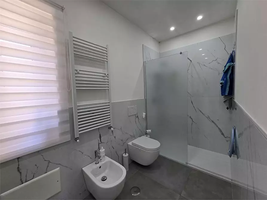 Immagine 12 di Villa in vendita  a Catanzaro