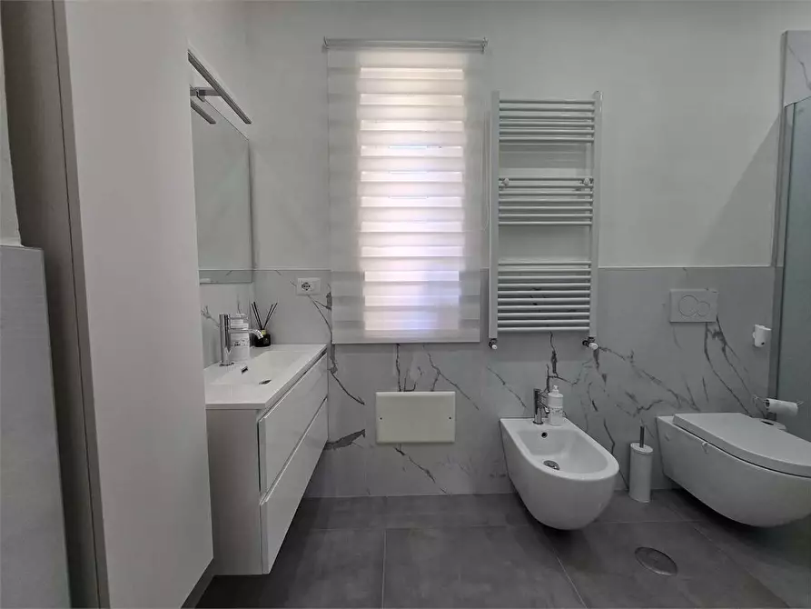 Immagine 13 di Villa in vendita  a Catanzaro