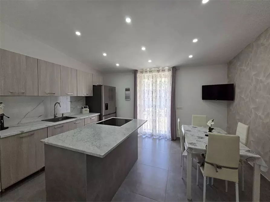 Immagine 16 di Villa in vendita  a Catanzaro