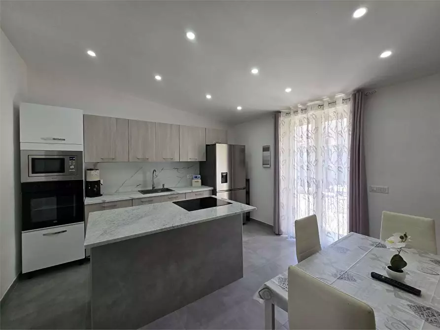 Immagine 17 di Villa in vendita  a Catanzaro