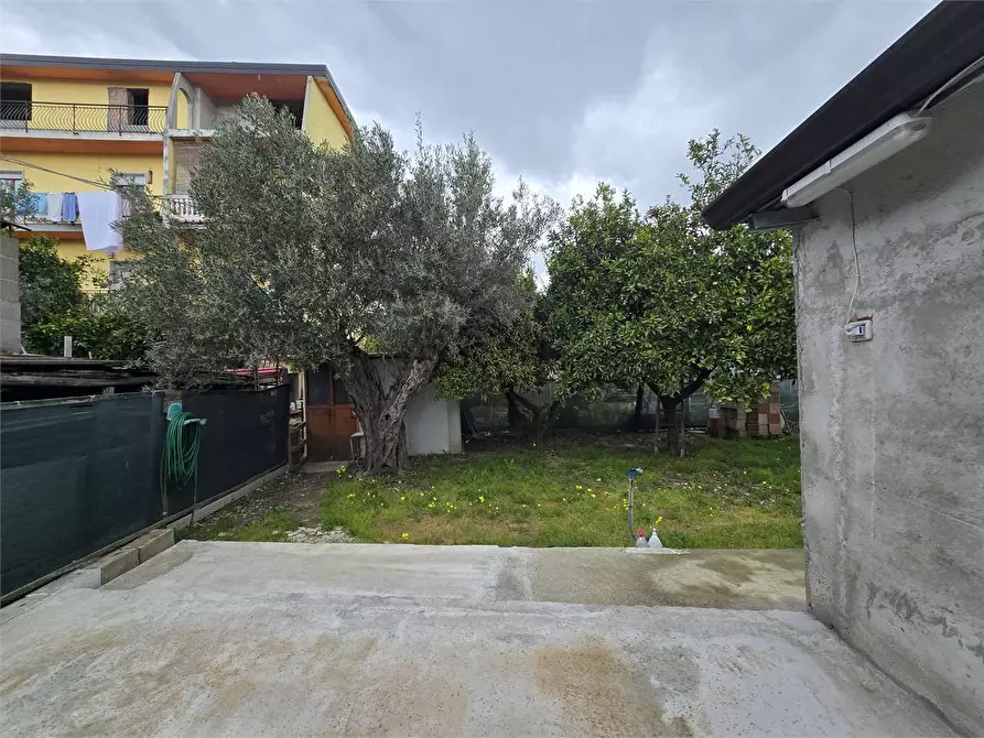 Immagine 25 di Villa in vendita  a Catanzaro