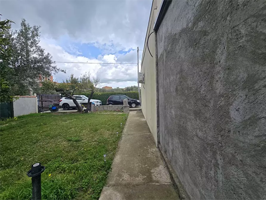 Immagine 27 di Villa in vendita  a Catanzaro