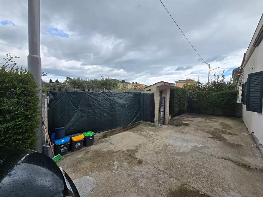Immagine 28 di Villa in vendita  a Catanzaro