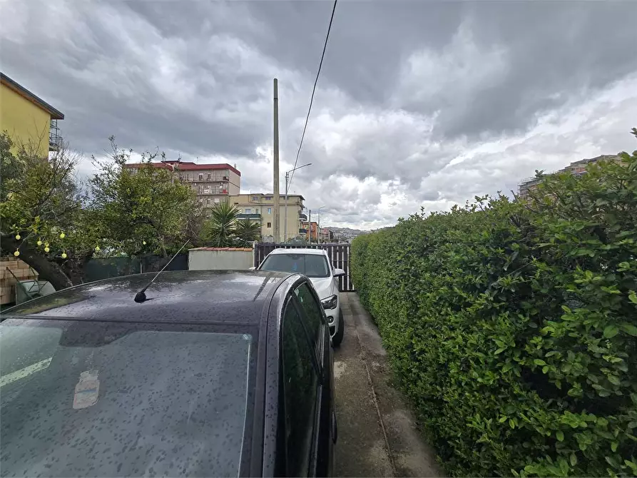 Immagine 31 di Villa in vendita  a Catanzaro