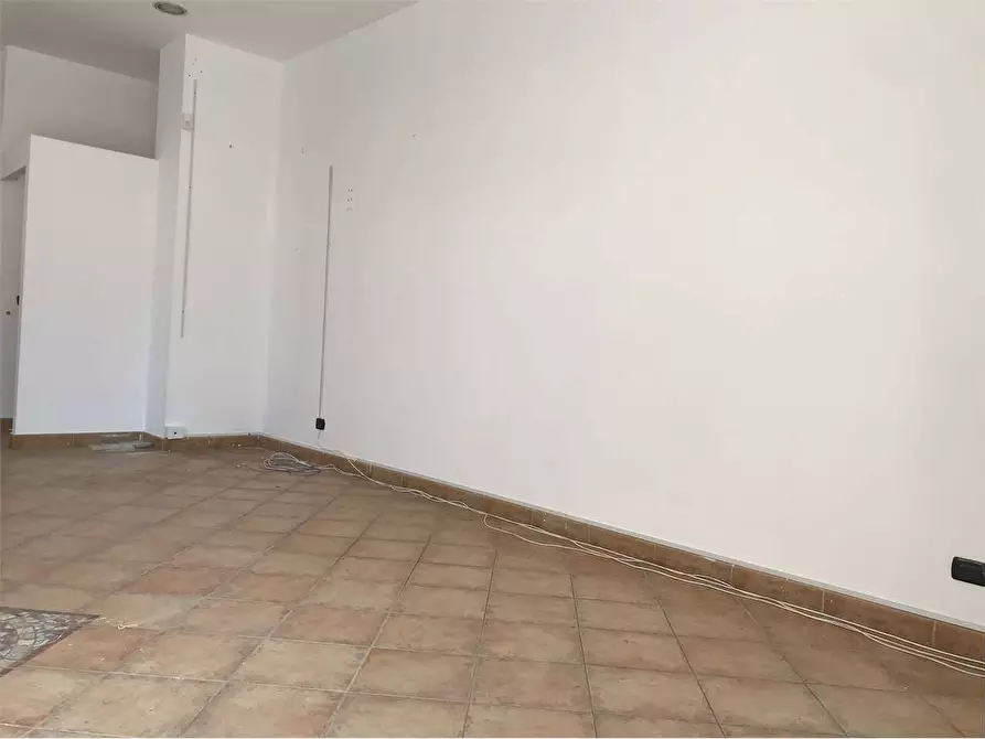 Immagine 2 di Negozio in affitto  a Catanzaro