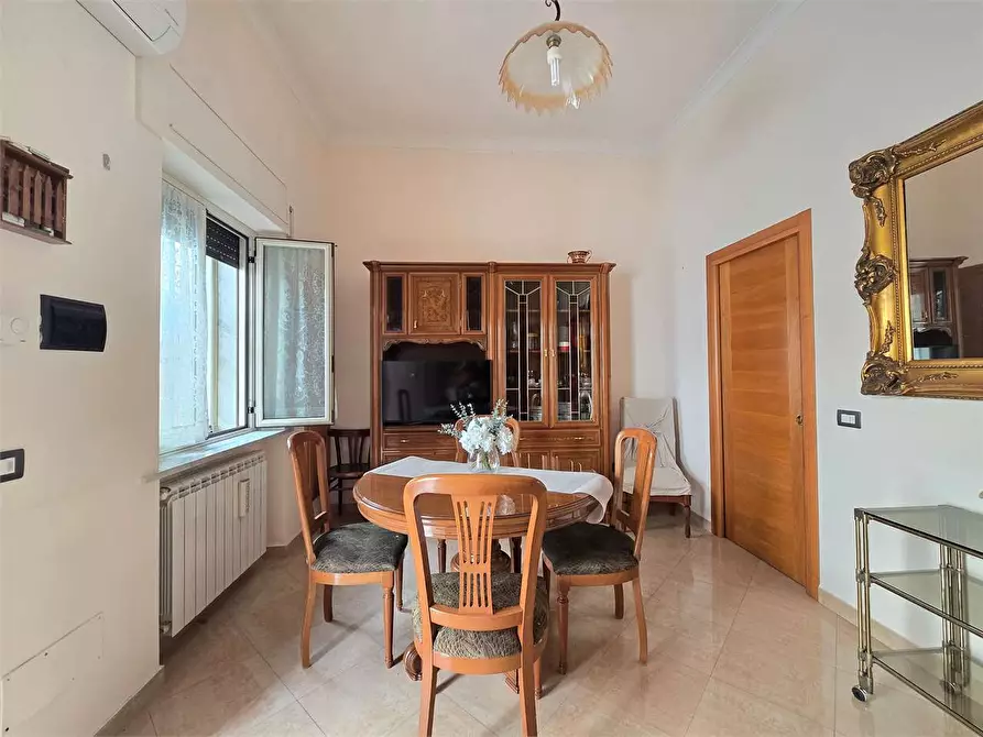Immagine 2 di Appartamento in vendita  in VIA TOMMASO GULLI a Catanzaro