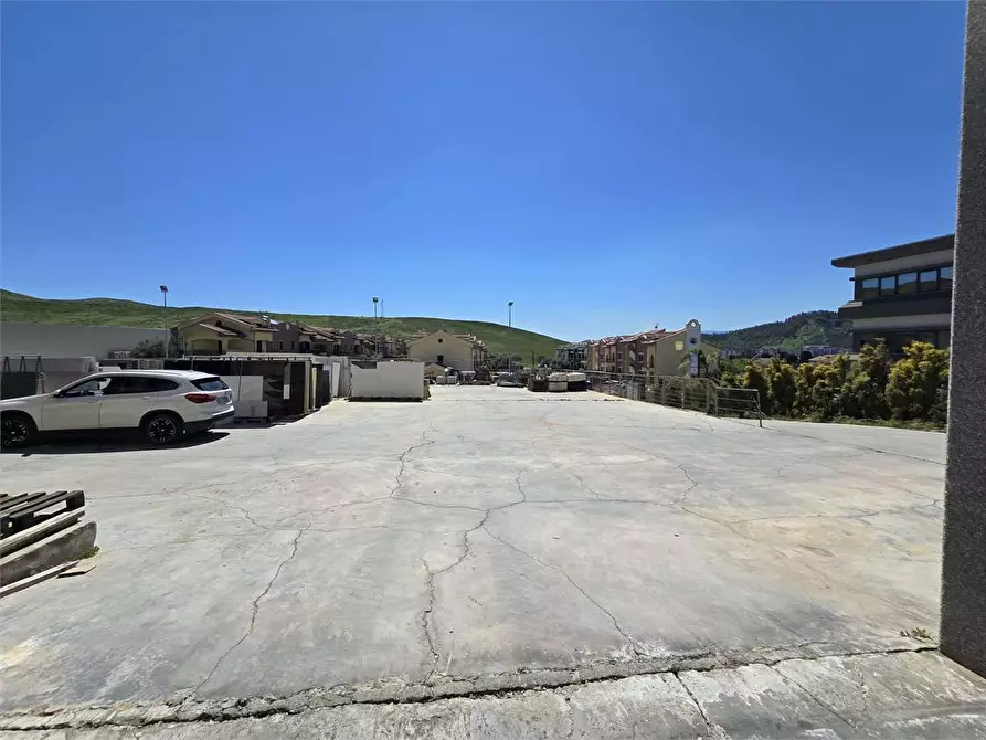 Immagine 13 di Capannone industriale in affitto  in Viale Magna Grecia  a Catanzaro