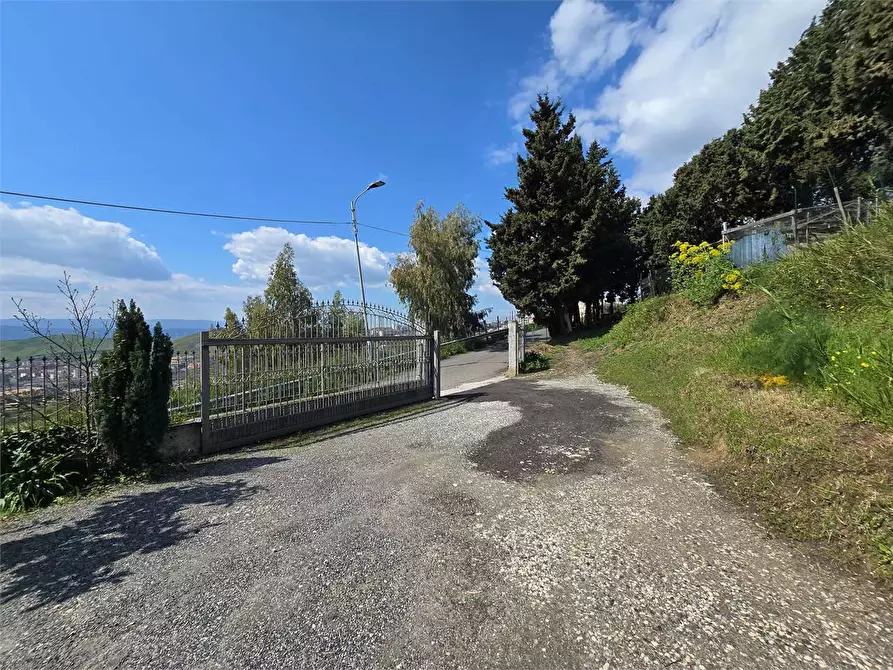 Immagine 6 di Stabile in vendita  in VIA GIUSEPPE SORBILLI 6 a Catanzaro