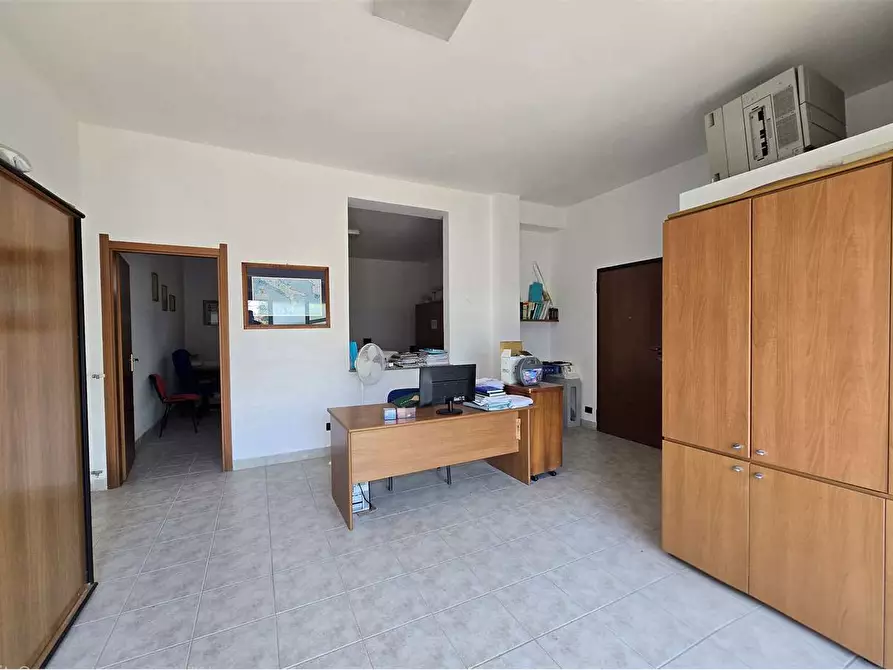 Immagine 13 di Stabile in vendita  in VIA GIUSEPPE SORBILLI 6 a Catanzaro