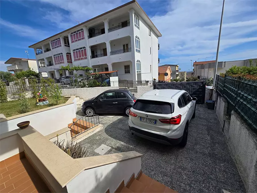 Immagine 6 di Villetta a schiera in vendita  in Via iuzzolino 37 a Sellia Marina