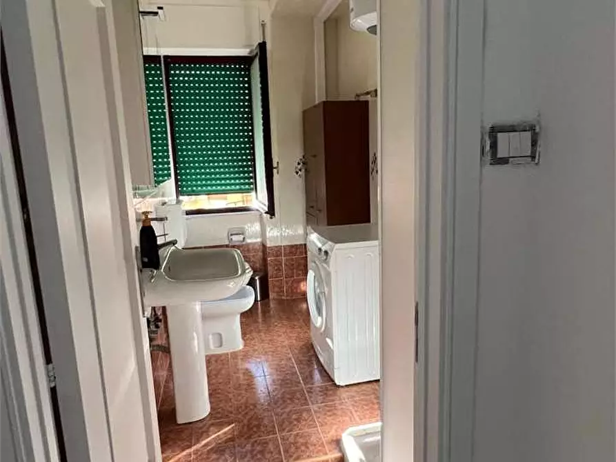 Immagine 4 di Quadrilocale in affitto  in via lungomare  313 a Catanzaro