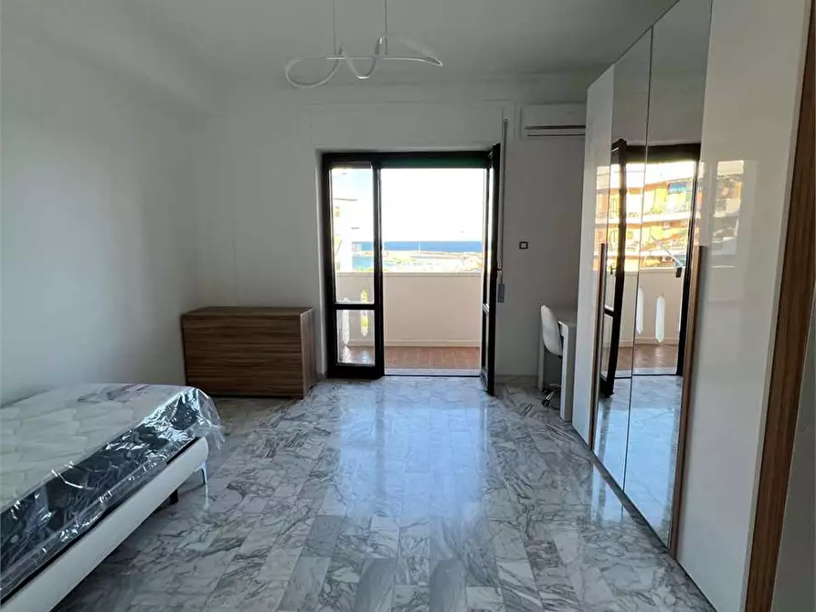Immagine 5 di Quadrilocale in affitto  in via lungomare  313 a Catanzaro