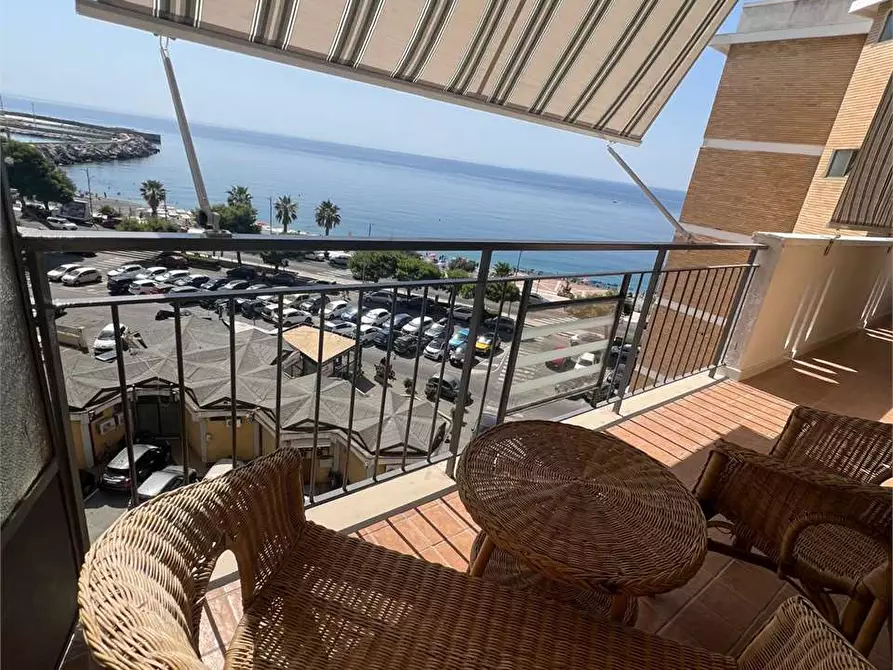 Immagine 2 di Quadrilocale in affitto  in via lungomare  313 a Catanzaro