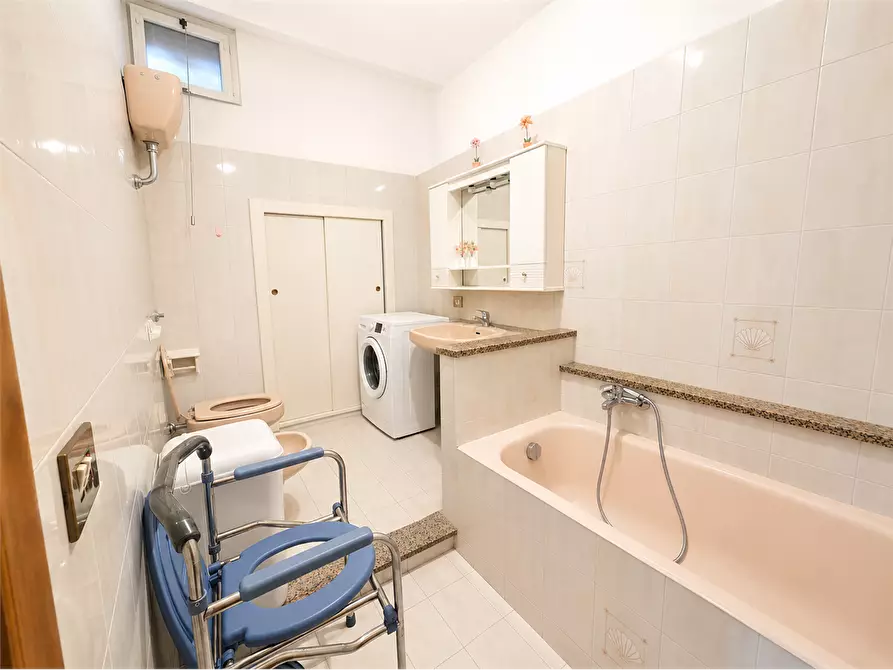 Immagine 2 di Appartamento in vendita  in Corso San Martino 19 a Settingiano