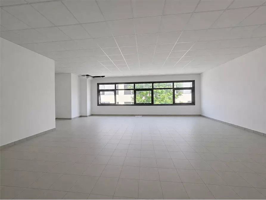 Immagine 1 di Ufficio in vendita  in Via Lucrezia della Valle  a Catanzaro