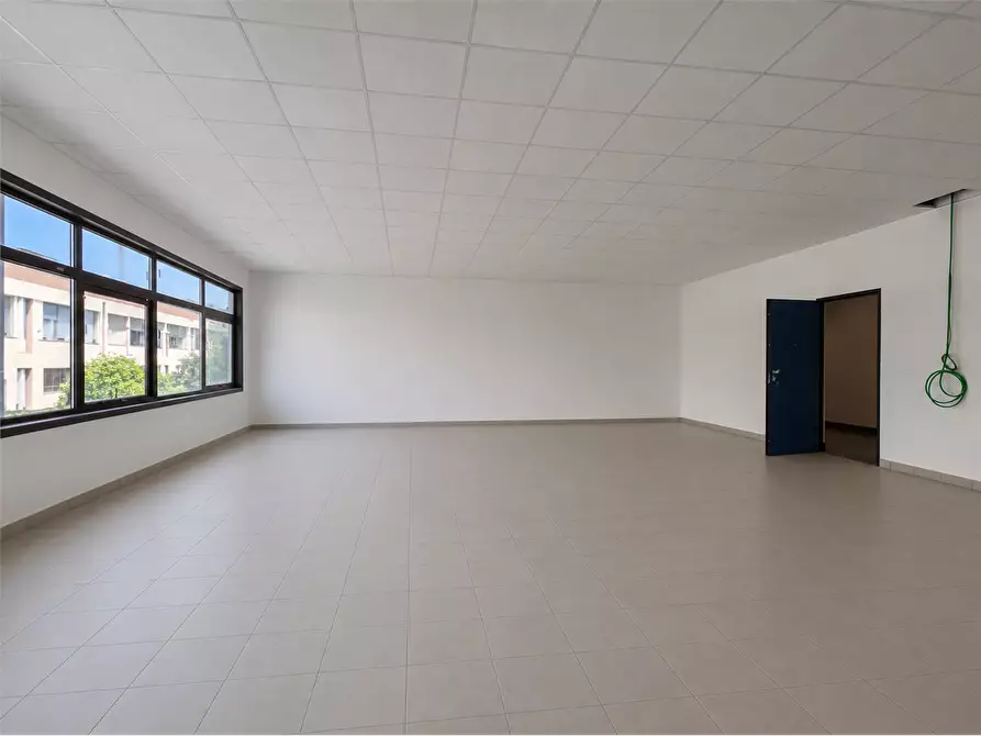 Immagine 2 di Ufficio in vendita  in Via Lucrezia della Valle  a Catanzaro