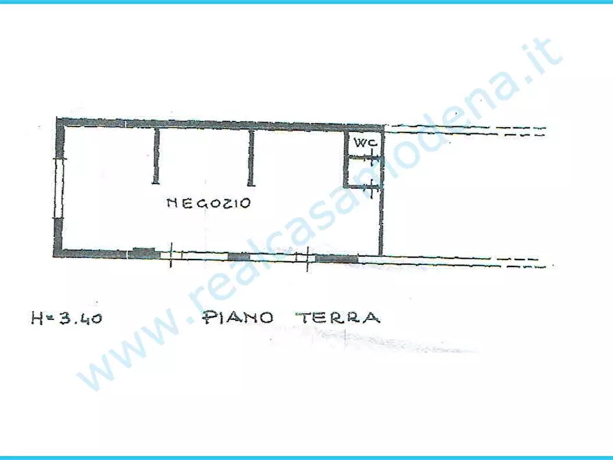 Immagine 1 di Negozio in vendita  in via poletti a Modena