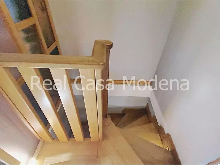 Immagine 18 di Porzione di casa in vendita  a Modena