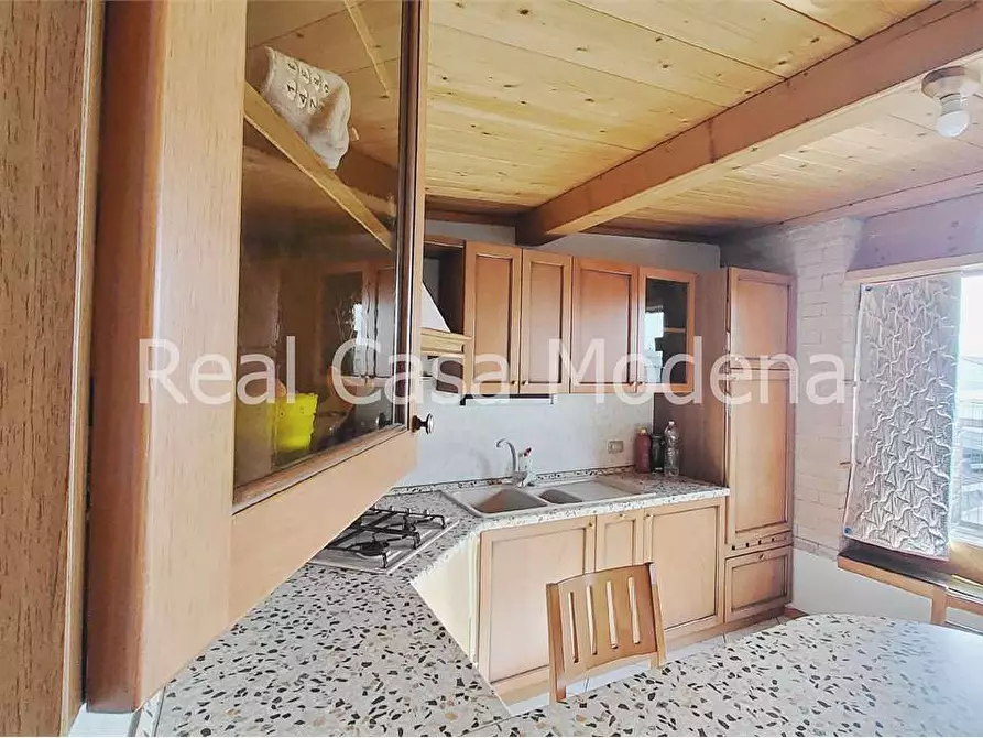 Immagine 26 di Porzione di casa in vendita  a Modena