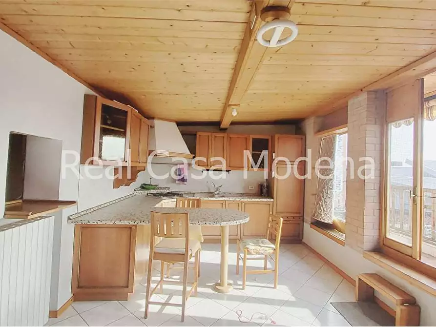 Immagine 27 di Porzione di casa in vendita  a Modena