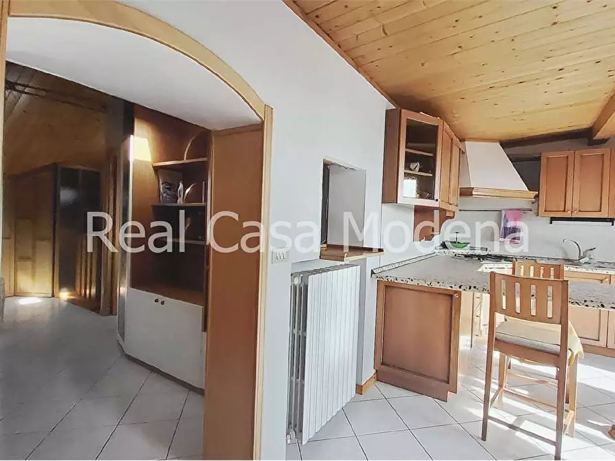 Immagine 28 di Porzione di casa in vendita  a Modena