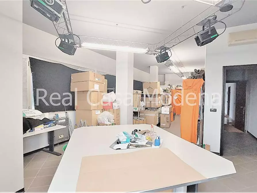 Immagine 3 di Ufficio in affitto  in Via Emilia Ovest  a Modena