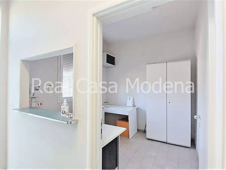 Immagine 9 di Capannone industriale in vendita  a Modena